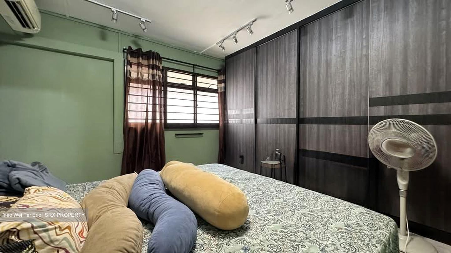 Blk 115 Ho Ching Road (Jurong West), HDB Executive #585415381